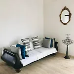 Castel Apartment *