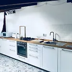 Castel Apartment