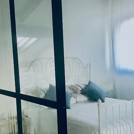 דירה Castel קאסטלמונטה