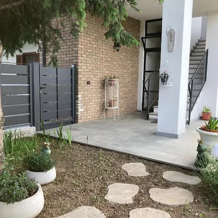 Castel קאסטלמונטה