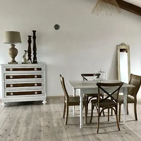 Lägenhet Castel